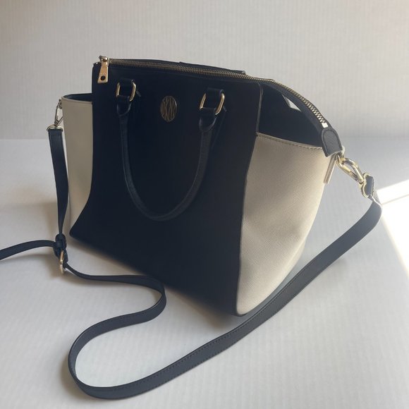 DKNY MEDIUM SIZE BLACK AND WHITE BAG - Picture 2 of 9